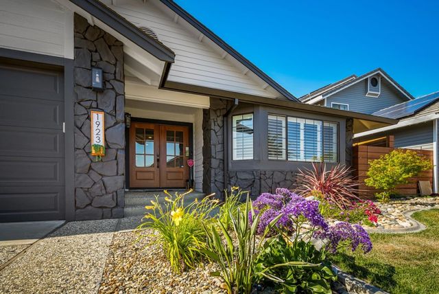 1923 Seal Way, Discovery Bay, CA 94505