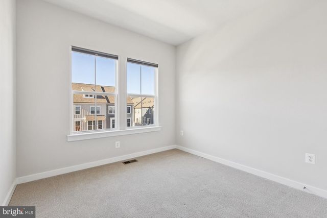 1697 BEECH LEAF ST, Dumfries, VA 22026