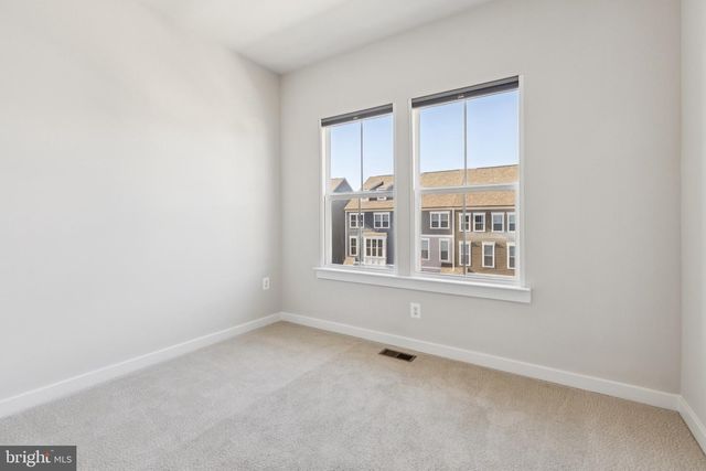 1697 BEECH LEAF ST, Dumfries, VA 22026