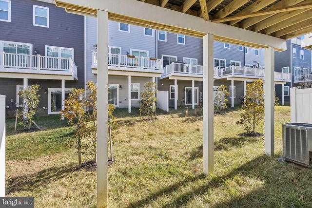 1697 BEECH LEAF ST, Dumfries, VA 22026