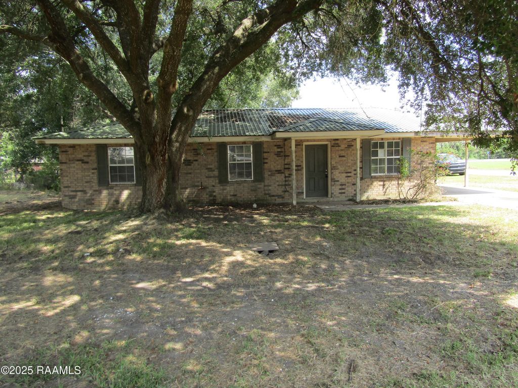 3711 Redwood Drive, New Iberia, LA 70560