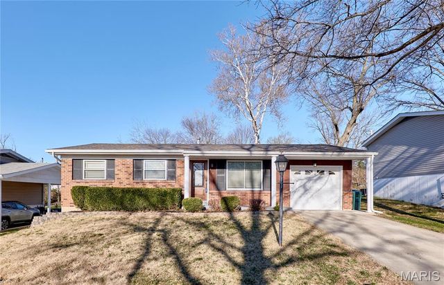 429 Fairview Court, Ballwin, MO 63021