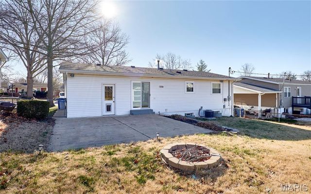 429 Fairview Court, Ballwin, MO 63021