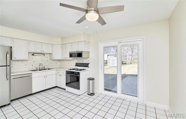 429 Fairview Court, Ballwin, MO 63021