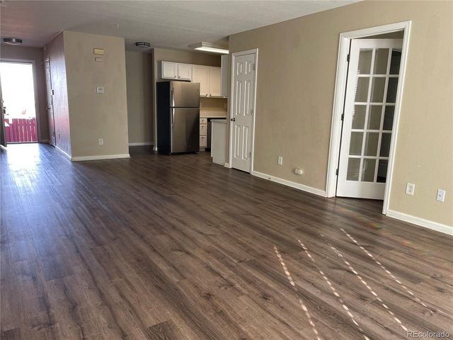 240 S Irving St, Denver, CO 80219