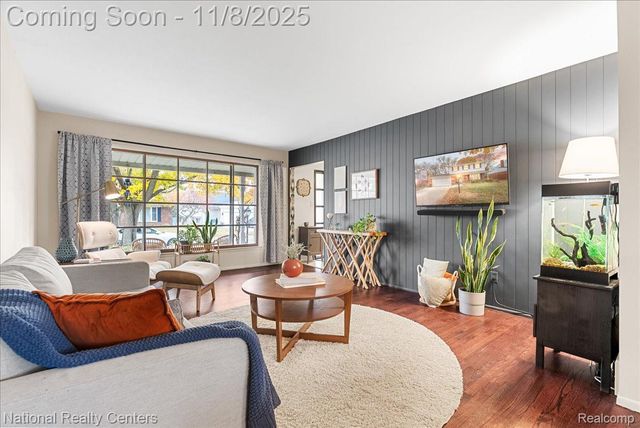 15215 Maxwell Avenue, Plymouth, MI 48170