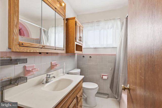 161 CROCKETT RD, Warminster, PA 18974