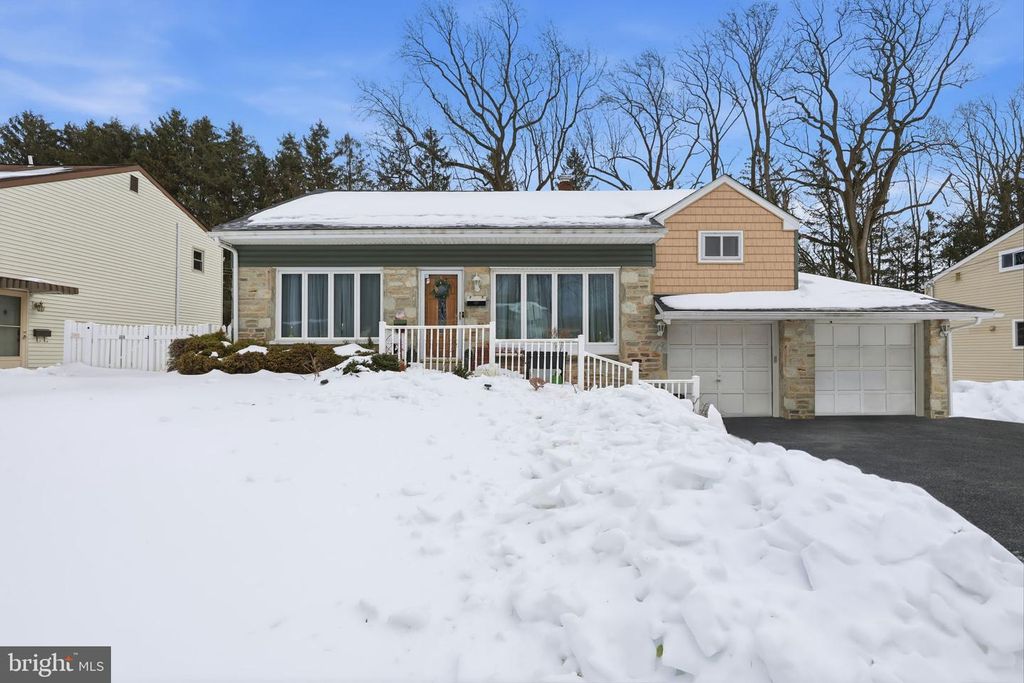 161 CROCKETT RD, Warminster, PA 18974