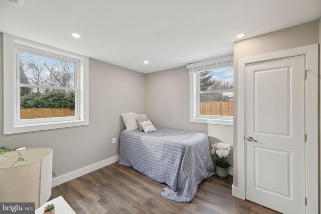 8422 WOODLAWN ST, Alexandria, VA 22309