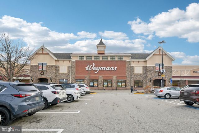 8422 WOODLAWN ST, Alexandria, VA 22309