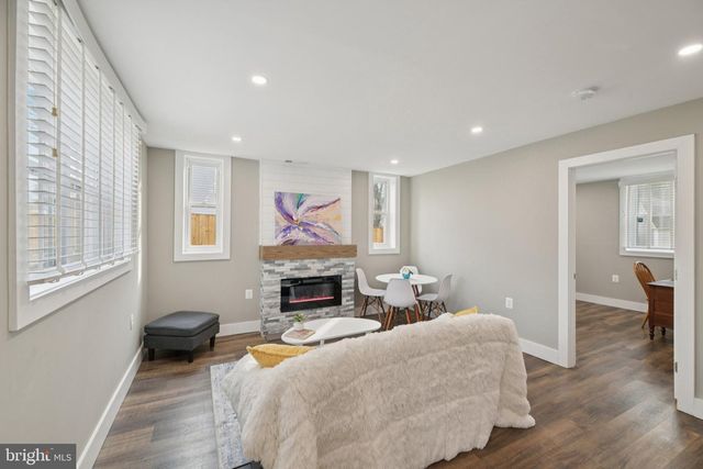 8422 WOODLAWN ST, Alexandria, VA 22309