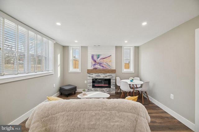 8422 WOODLAWN ST, Alexandria, VA 22309