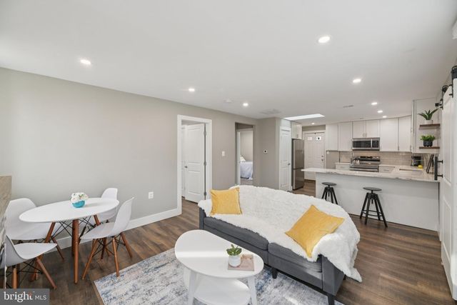 8422 WOODLAWN ST, Alexandria, VA 22309