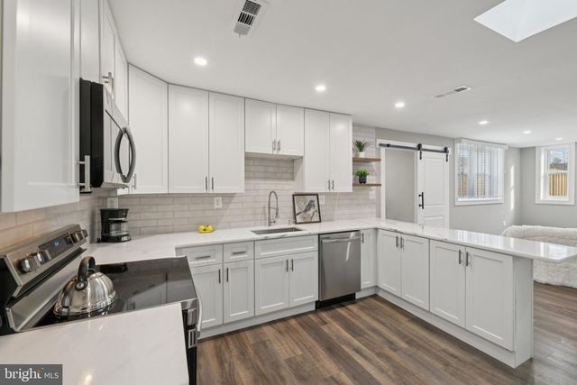 8422 WOODLAWN ST, Alexandria, VA 22309