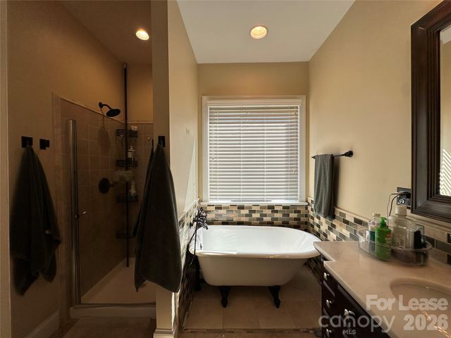 819 Stargard Court, Charlotte, NC 28270