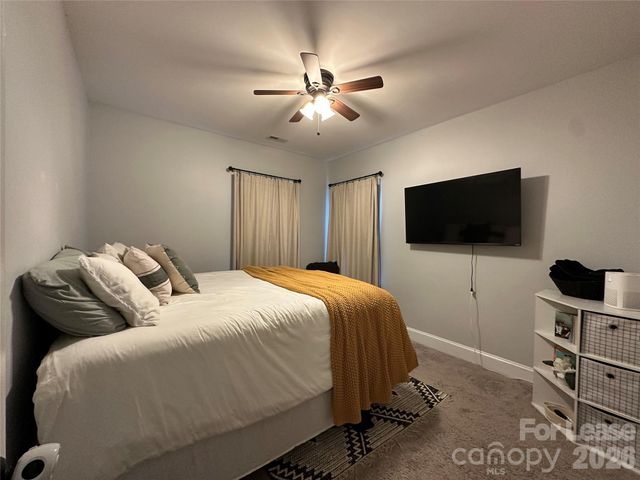 819 Stargard Court, Charlotte, NC 28270