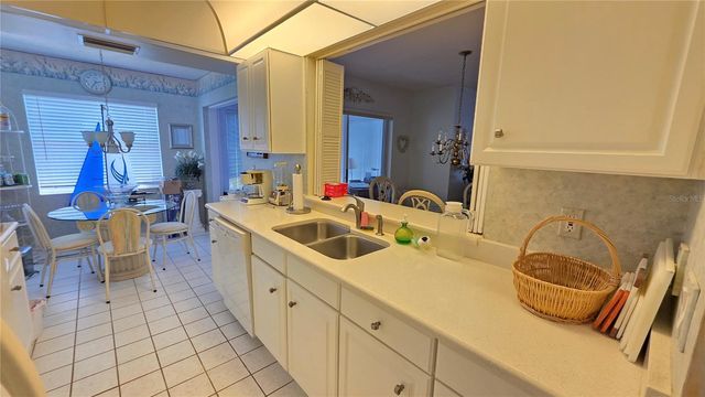 5710 SHEFFIELD GREENE CIRCLE 92, Sarasota, FL 34235