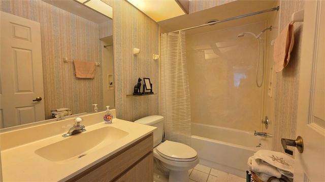 5710 SHEFFIELD GREENE CIRCLE 92, Sarasota, FL 34235