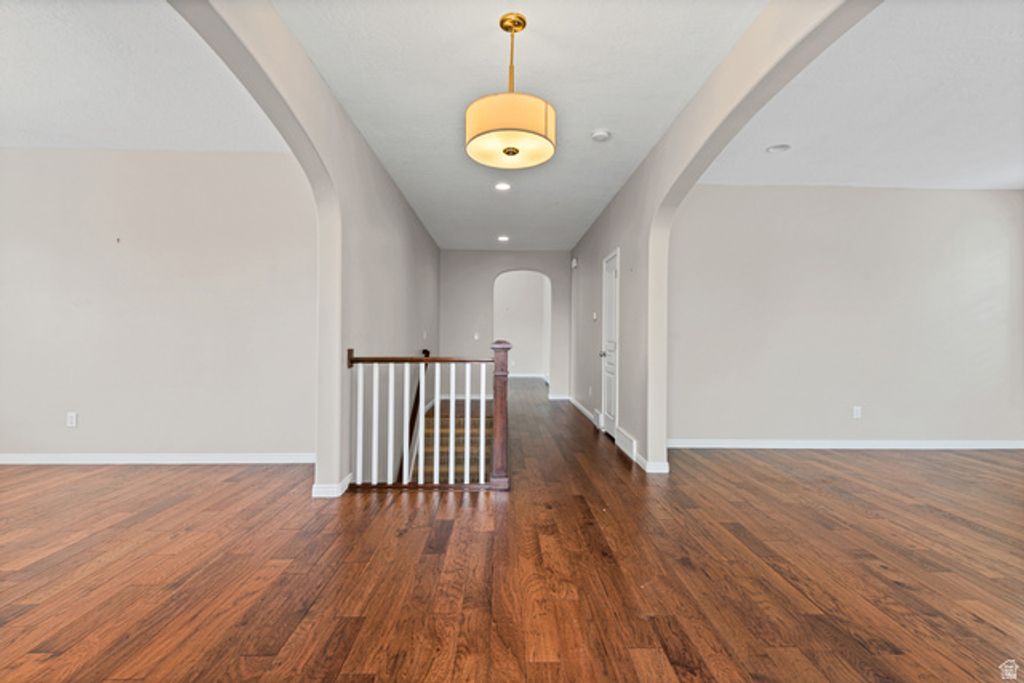 Image 14 of property listing at 4956 W BLACK TWIG DR. DR, South Jordan, UT 84009