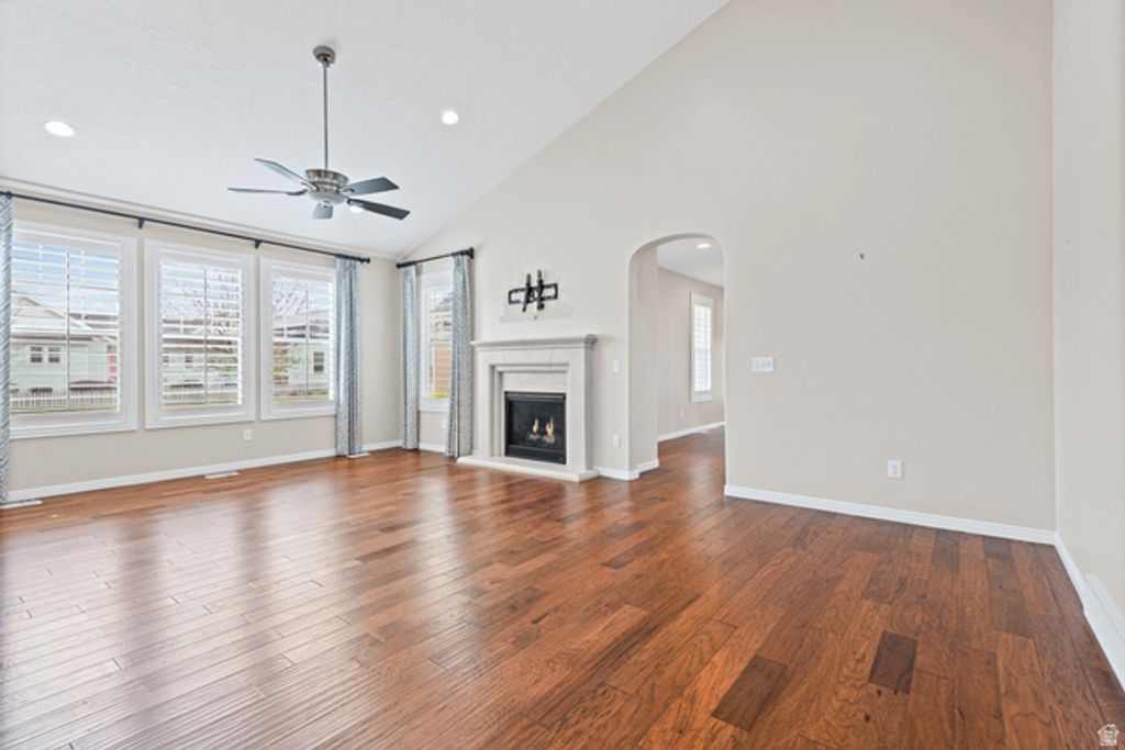 Image 22 of property listing at 4956 W BLACK TWIG DR. DR, South Jordan, UT 84009