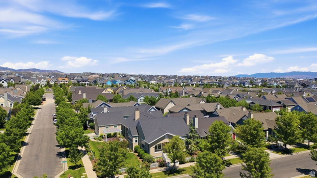 Image 51 of property listing at 4956 W BLACK TWIG DR. DR, South Jordan, UT 84009