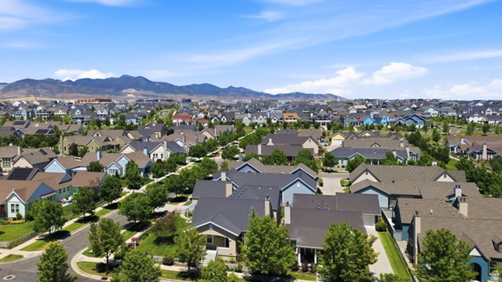 Image 9 of property listing at 4956 W BLACK TWIG DR. DR, South Jordan, UT 84009