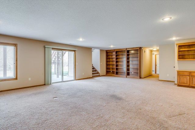 2531 N Rough Creek Rd, Derby, KS 67037