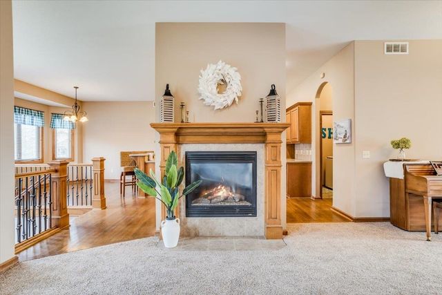 2531 N Rough Creek Rd, Derby, KS 67037