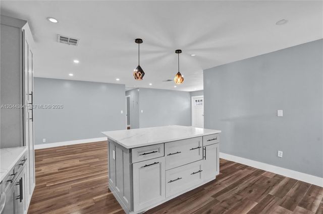 611 SW 76th Ter, North Lauderdale, FL 33068
