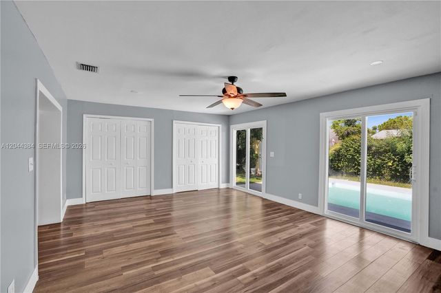 611 SW 76th Ter, North Lauderdale, FL 33068