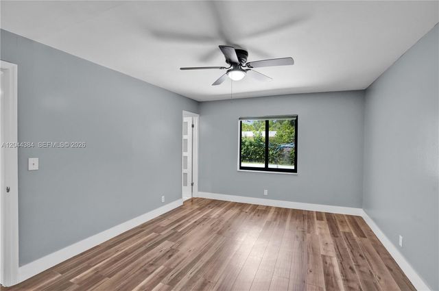 611 SW 76th Ter, North Lauderdale, FL 33068