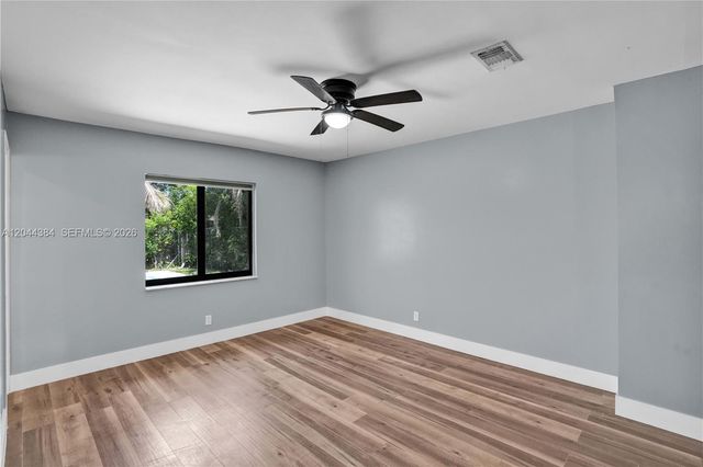 611 SW 76th Ter, North Lauderdale, FL 33068