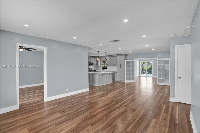 611 SW 76th Ter, North Lauderdale, FL 33068