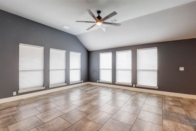 9501 Meadowpark Drive, Denton, TX 76226