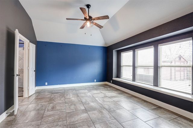 9501 Meadowpark Drive, Denton, TX 76226