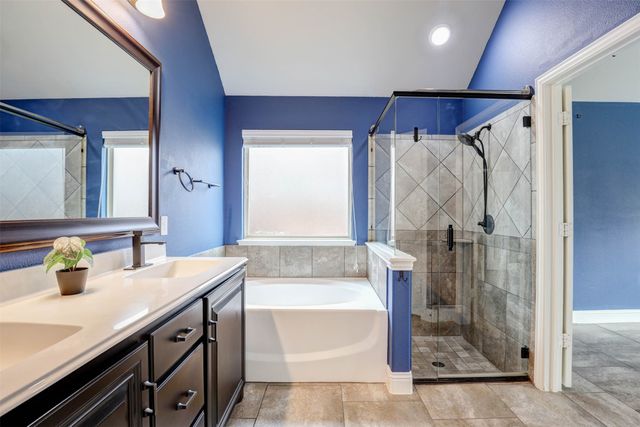 9501 Meadowpark Drive, Denton, TX 76226