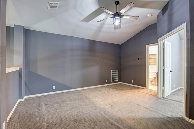 9501 Meadowpark Drive, Denton, TX 76226