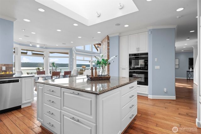 4486 East Harbor Road, Freeland, WA 98249