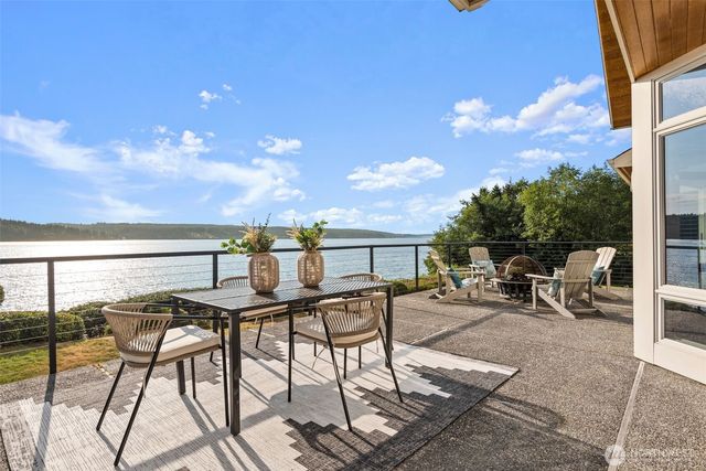 4486 East Harbor Road, Freeland, WA 98249