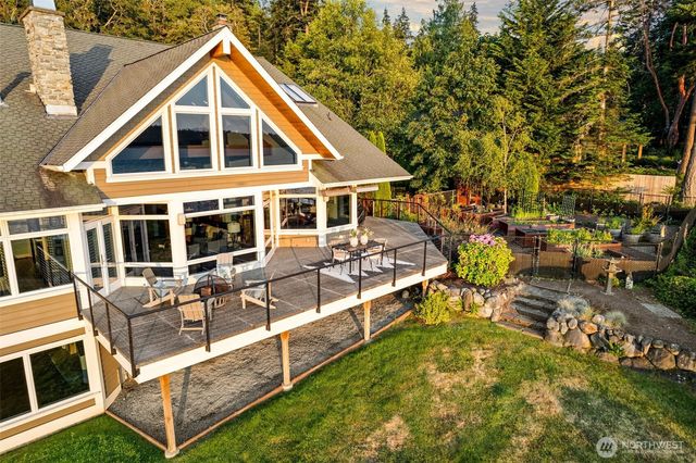 4486 East Harbor Road, Freeland, WA 98249