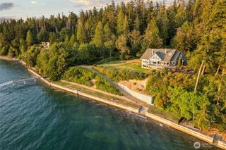 4486 East Harbor Road, Freeland, WA 98249