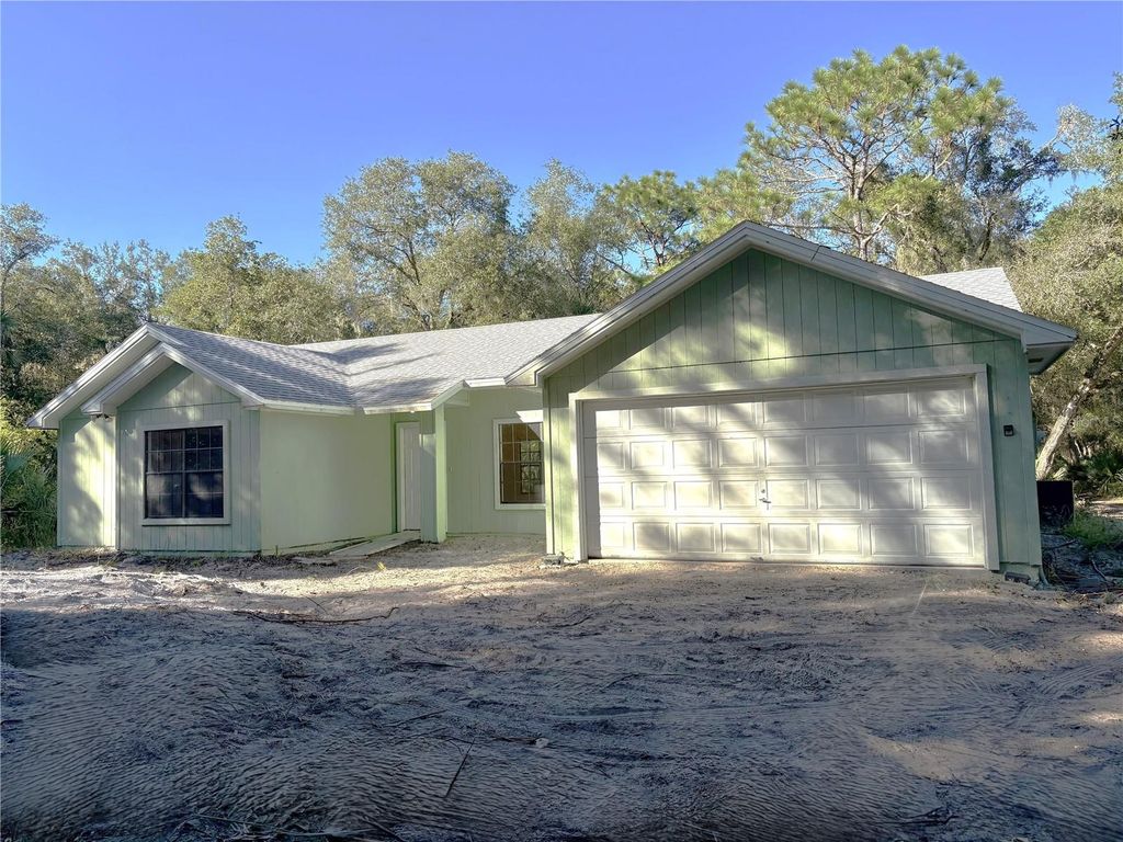 795 SCOOTER POINT, Geneva, FL 32732
