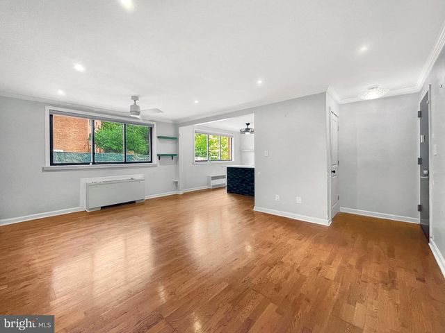 2725 39TH ST NW #2O9, Washington, DC 20007