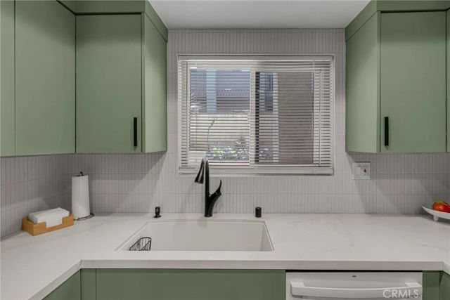 2101 E 21st, Signal Hill, CA 90755