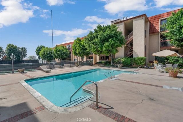 2101 E 21st, Signal Hill, CA 90755