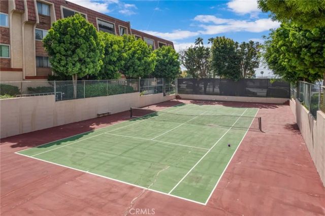 2101 E 21st, Signal Hill, CA 90755