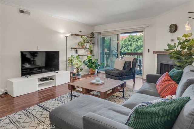 2101 E 21st, Signal Hill, CA 90755