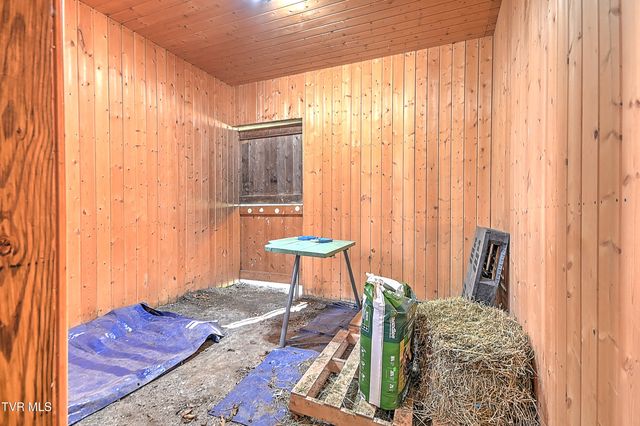 24573 Watauga Road, Abingdon, VA 24211