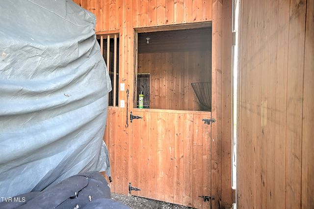 24573 Watauga Road, Abingdon, VA 24211