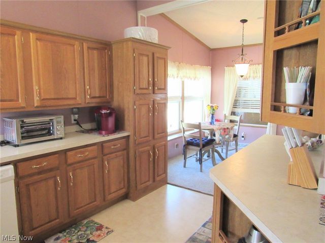 78 Periwinkle Drive, Olmsted Twp, OH 44138